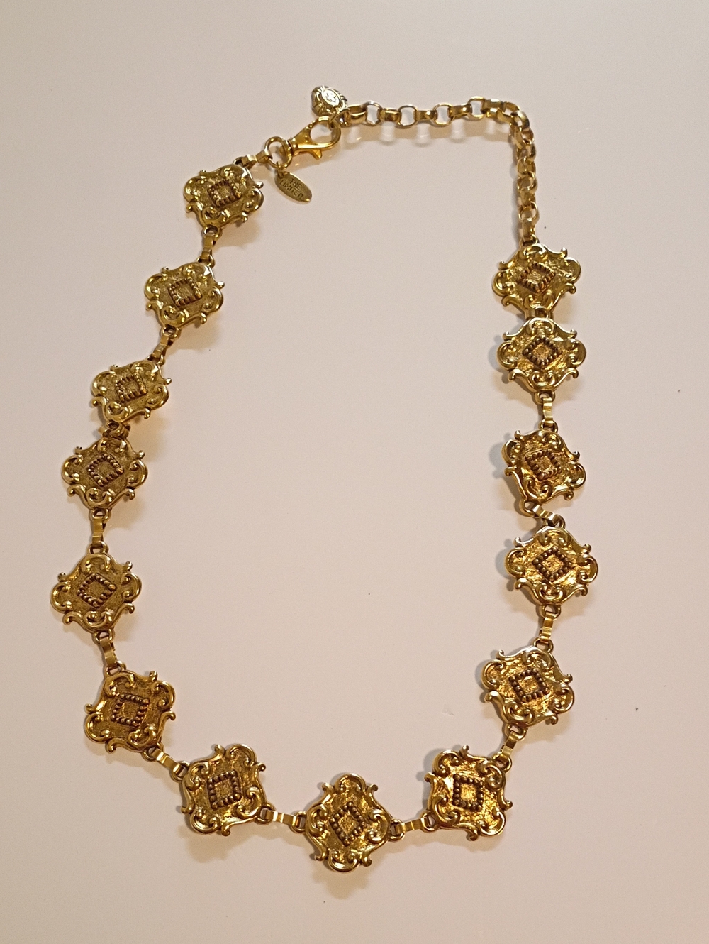 VTG The Limited Gold-Tone Filigree Medallion Link Necklace Boho Festival Casual